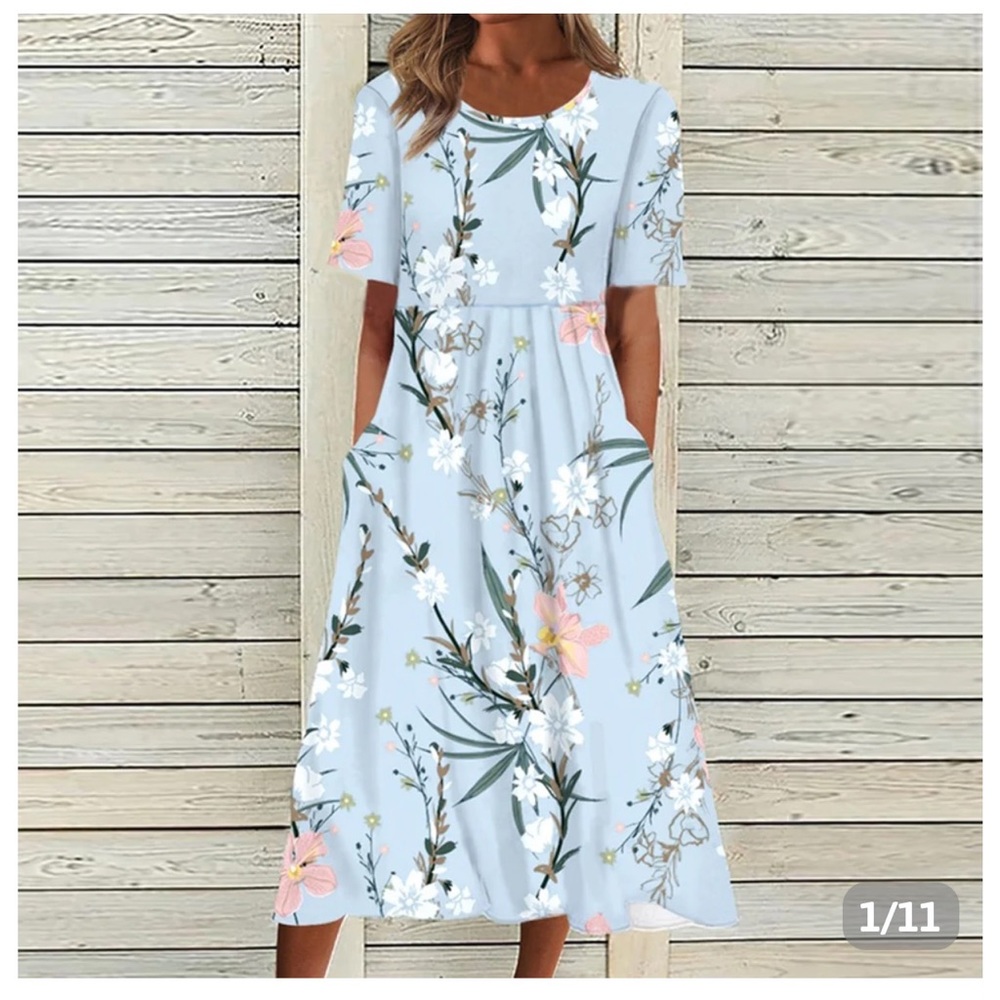 NWT Floral Midi Dress with Pockets Size Large